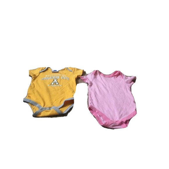 Lot Of 2 Baby Boy & Girl Unisex Snap Crotch Shirt Size 6-9 Months - Picture 1 of 11